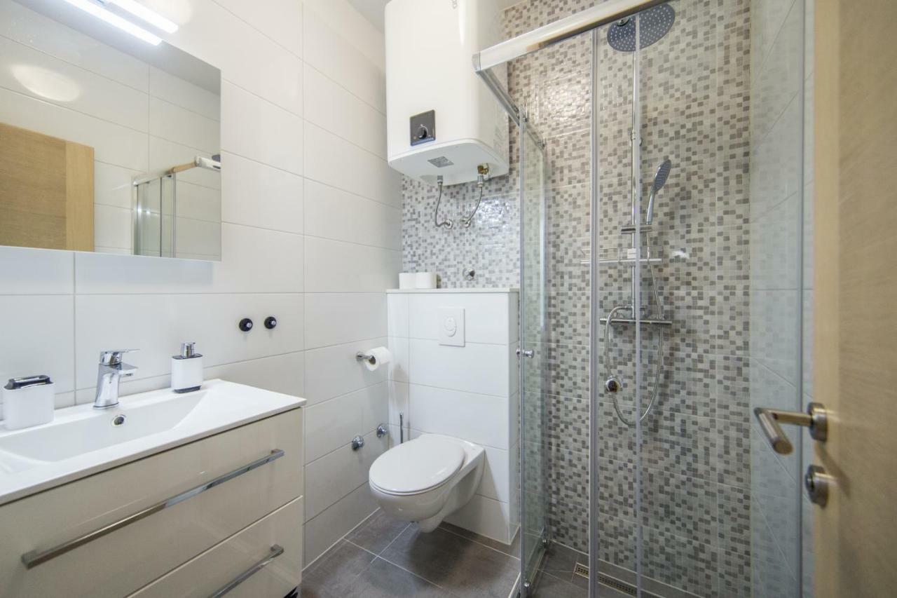 Apartmani Ujdur Gradac  Luaran gambar