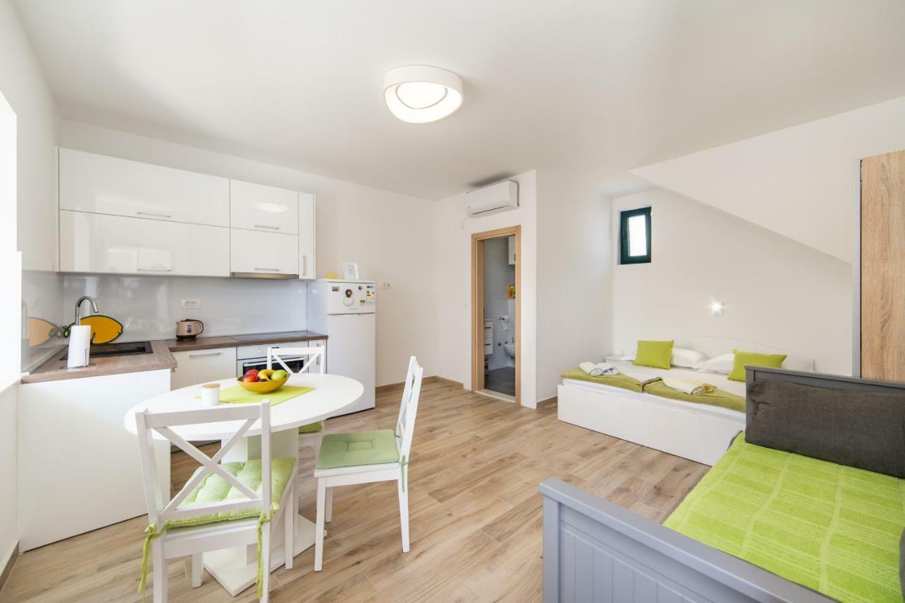 Apartmani Ujdur Gradac  Luaran gambar