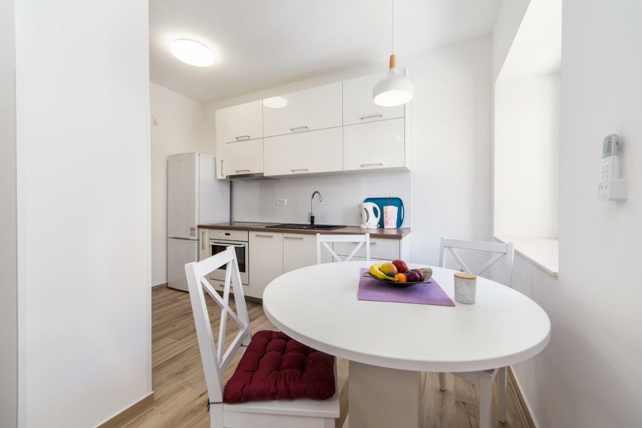 Apartmani Ujdur Gradac  Luaran gambar